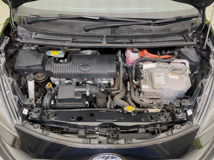 2017 Toyota Sienta DAA-NHP170G (UW-6a223f53aeffd)[6]
