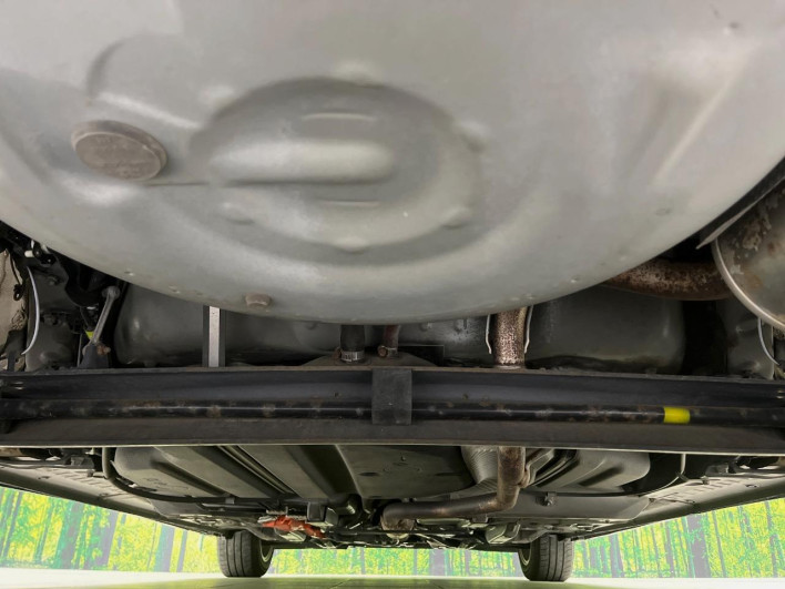 2017 Toyota Sienta DAA-NHP170G (UW-6a223f53aeffd)[25]