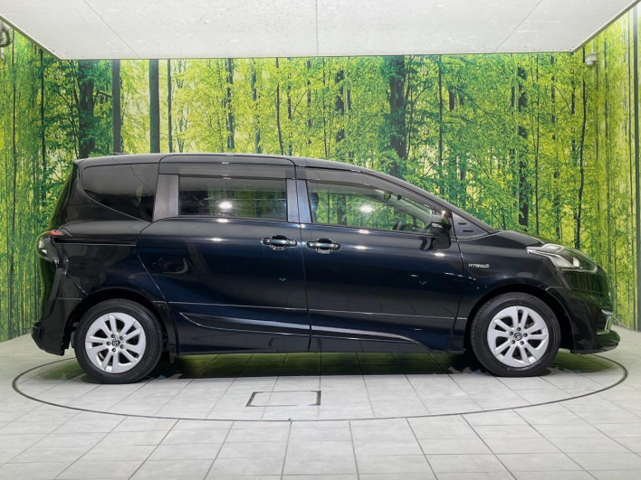 2017 Toyota Sienta DAA-NHP170G (UW-6a223f53aeffd)[9]