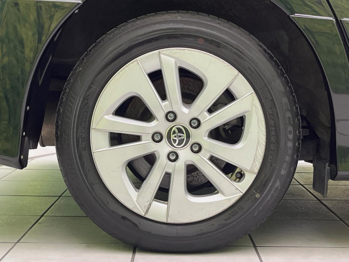 2017 Toyota Sienta DAA-NHP170G (UW-6a223f53aeffd)[21]