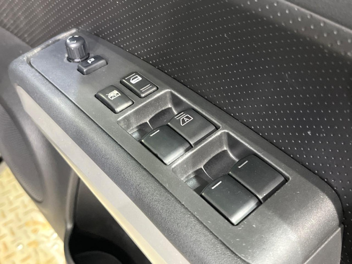 2013 Nissan X-Trail DBA-NT31 (UW-6a223f5861abb)[5]