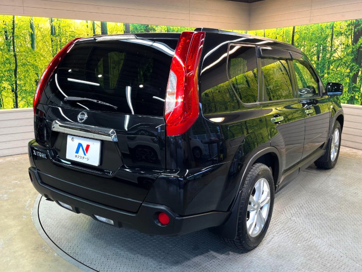 2013 Nissan X-Trail DBA-NT31 (UW-6a223f587b925)[8]