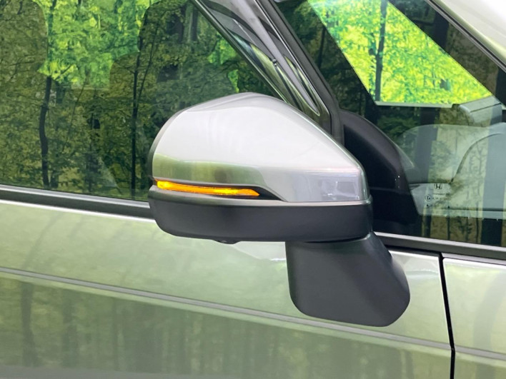 2022 Honda Step Wagon 6AA-RP8 (UW-6a223f62ed506)[13]