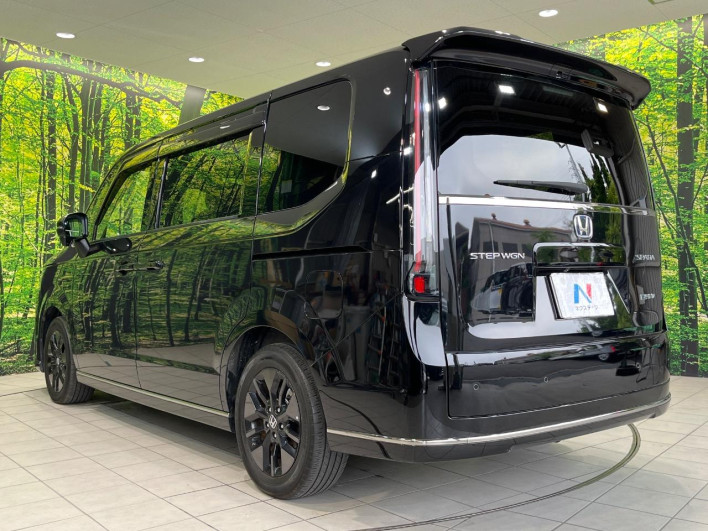 2023 Honda Step Wagon 6AA-RP8 (UW-6a223f636c42e)[18]