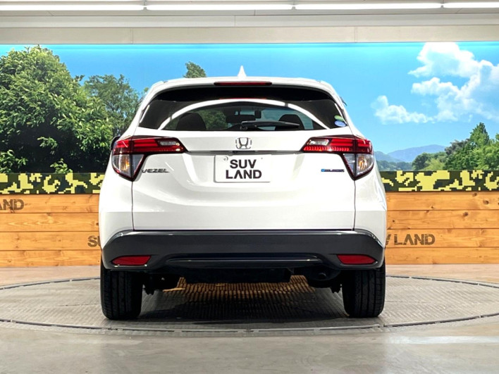 2016 Honda VEZEL DAA-RU3 (UW-6a223f655ae31)[16]