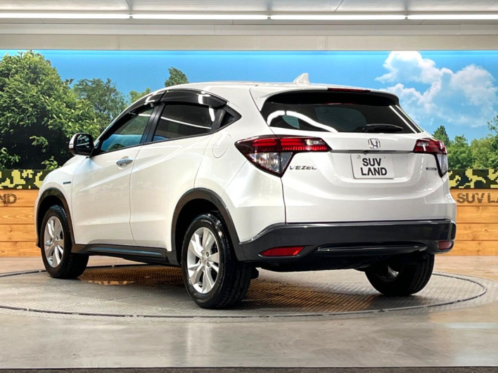 2016 Honda VEZEL DAA-RU3 (UW-6a223f655ae31)[15]