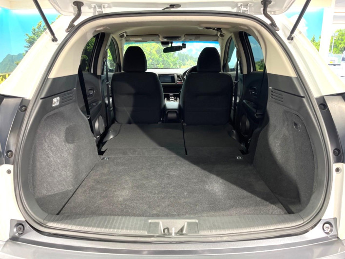 2016 Honda VEZEL DAA-RU3 (UW-6a223f655ae31)[6]