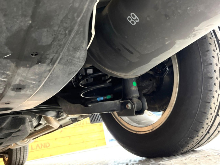 2016 Honda VEZEL DAA-RU3 (UW-6a223f655ae31)[9]