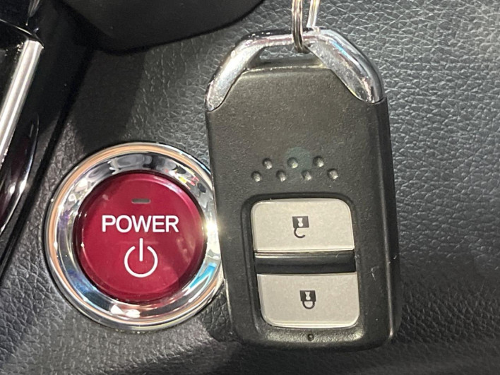 2017 Honda VEZEL DAA-RU3 (UW-6a223f65ab2c3)[24]