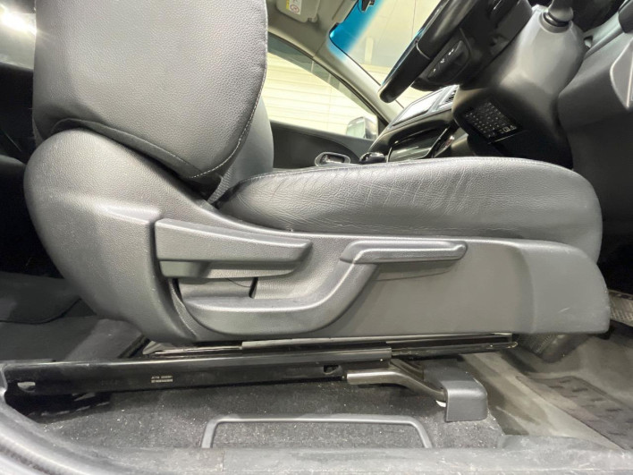 2017 Honda VEZEL DAA-RU3 (UW-6a223f65ab2c3)[11]