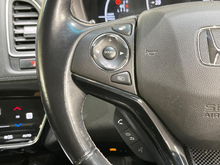 2017 Honda VEZEL DAA-RU3 (UW-6a223f65ab2c3)[17]