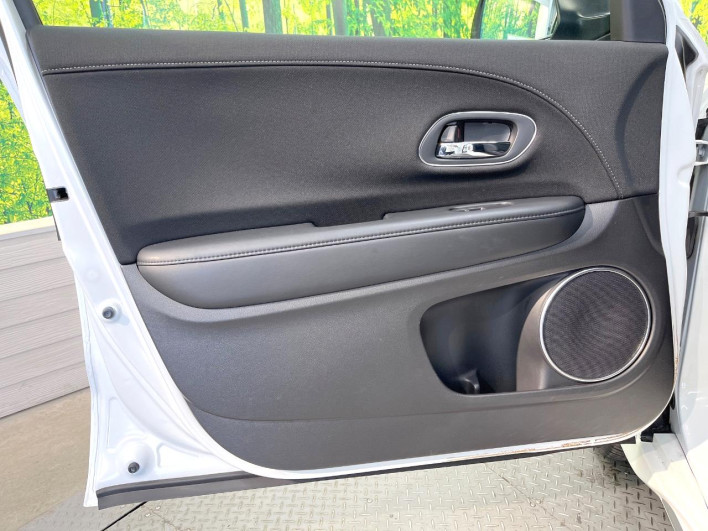 2017 Honda VEZEL DAA-RU3 (UW-6a223f65e72ad)[20]