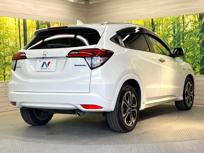2017 Honda VEZEL DAA-RU3 (UW-6a223f65e72ad)[26]