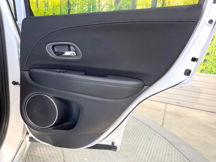2017 Honda VEZEL DAA-RU3 (UW-6a223f65e72ad)[19]