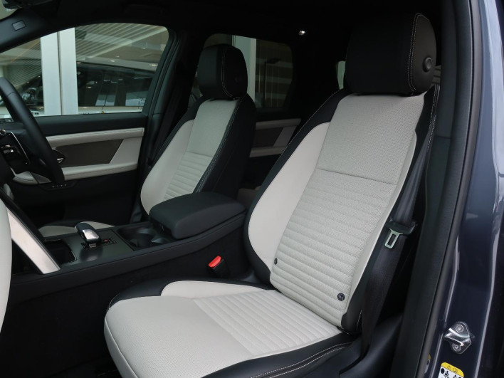 2024 Land Rover Discovery Sport 5BA-LC2XC (UW-6a223f795d582)[18]