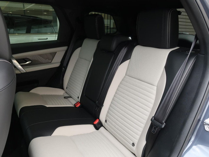 2024 Land Rover Discovery Sport 5BA-LC2XC (UW-6a223f795d582)[16]