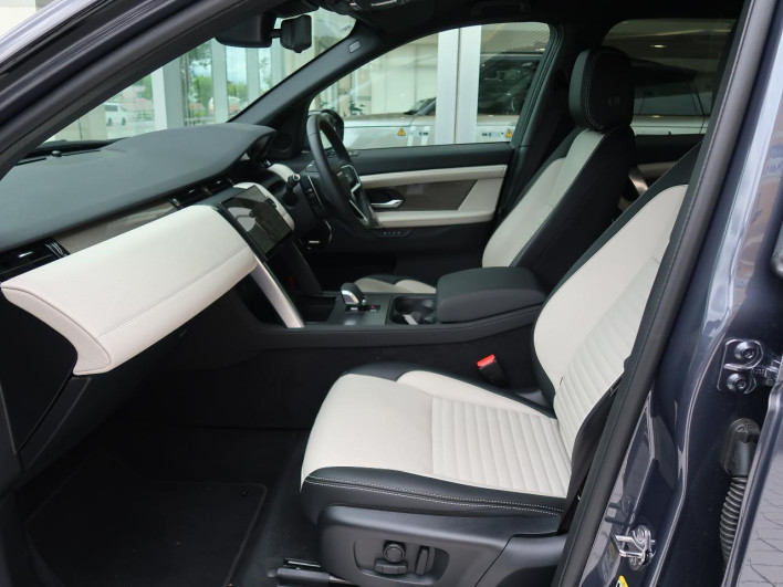 2024 Land Rover Discovery Sport 5BA-LC2XC (UW-6a223f795d582)[17]