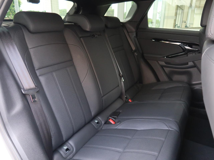 2024 Land Rover Range Rover Evoque 3CA-LZ2NB (UW-6a223f7b82a22)[28]