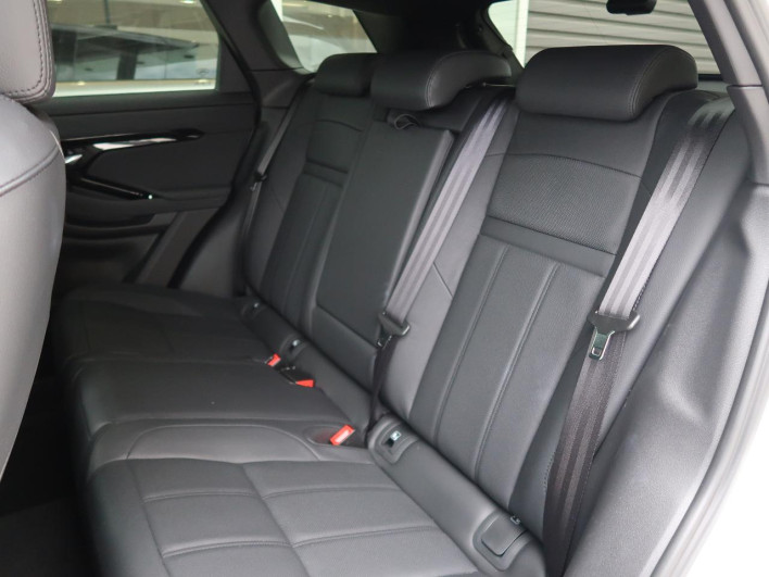 2024 Land Rover Range Rover Evoque 3CA-LZ2NB (UW-6a223f7b82a22)[15]