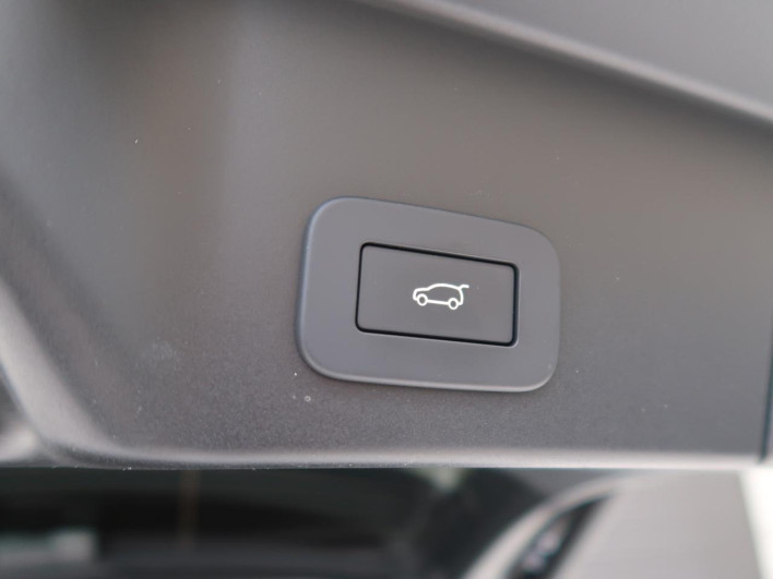 2024 Land Rover Range Rover Evoque 3CA-LZ2NB (UW-6a223f7b82a22)[21]