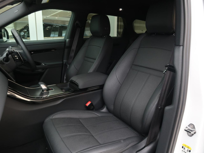 2024 Land Rover Range Rover Evoque 3CA-LZ2NB (UW-6a223f7b82a22)[17]