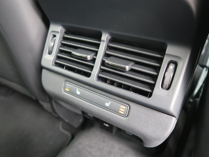 2024 Land Rover Range Rover Evoque 3CA-LZ2NB (UW-6a223f7b86554)[22]