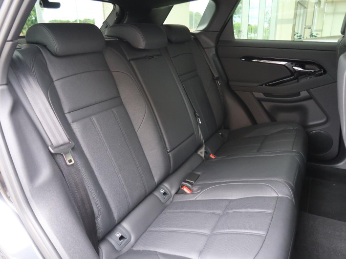 2024 Land Rover Range Rover Evoque 3CA-LZ2NB (UW-6a223f7b86554)[28]