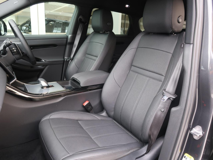 2024 Land Rover Range Rover Evoque 3CA-LZ2NB (UW-6a223f7b86554)[17]