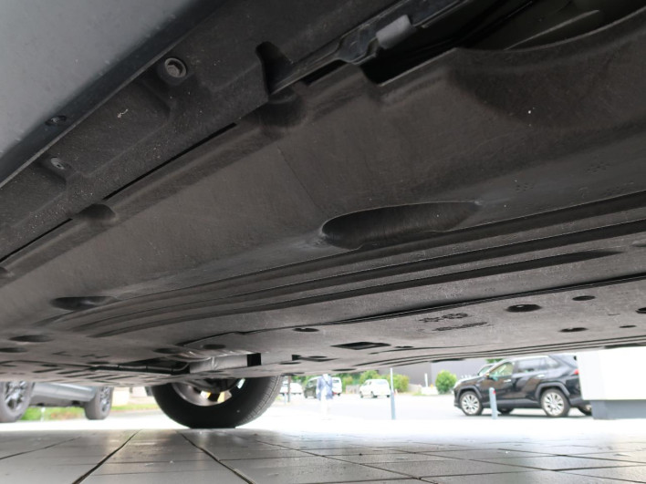 2024 Land Rover Range Rover Evoque 3CA-LZ2NB (UW-6a223f7b86554)[8]
