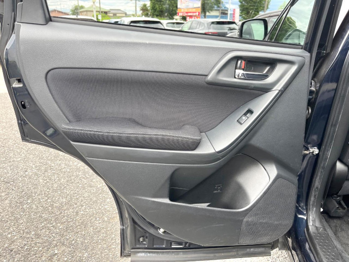 2013 Subaru Forester DBA-SJ5 (UW-6a223f7c4cc31)[28]
