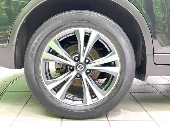 2017 Nissan X-Trail DBA-T32 (UW-6a223f832c04d)[15]