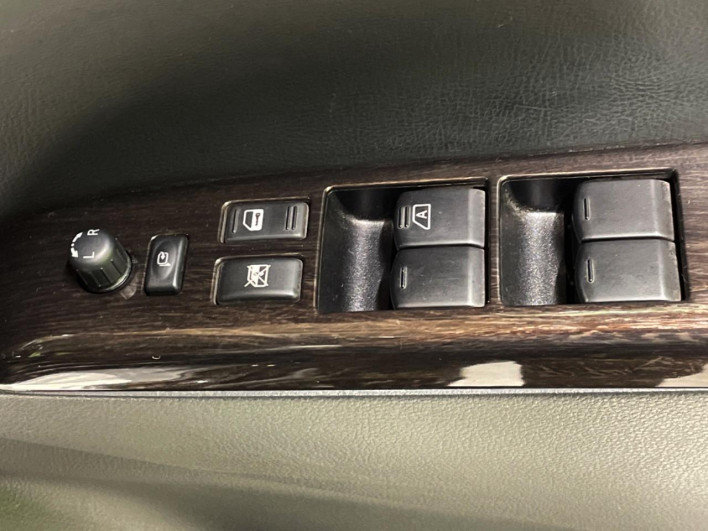 2012 Nissan Elgrand DBA-TE52 (UW-6a223f8559a76)[20]