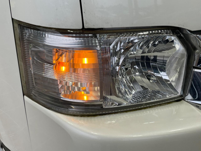 2020 Toyota Hiace Van 3BF-TRH216K (UW-6a223f86aa10e)[27]