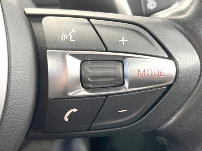 2016 BMW 2 Series DBA-2A20 (UW-6a223f9b15dd4)[26]