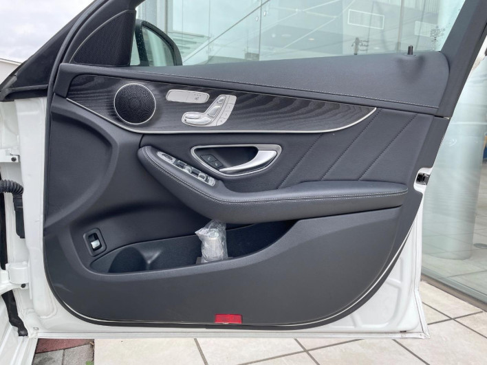 2017 Mercedes Benz C CLASS STATION WAGON DBA-205240C (UW-6a223f9eaba90)[26]