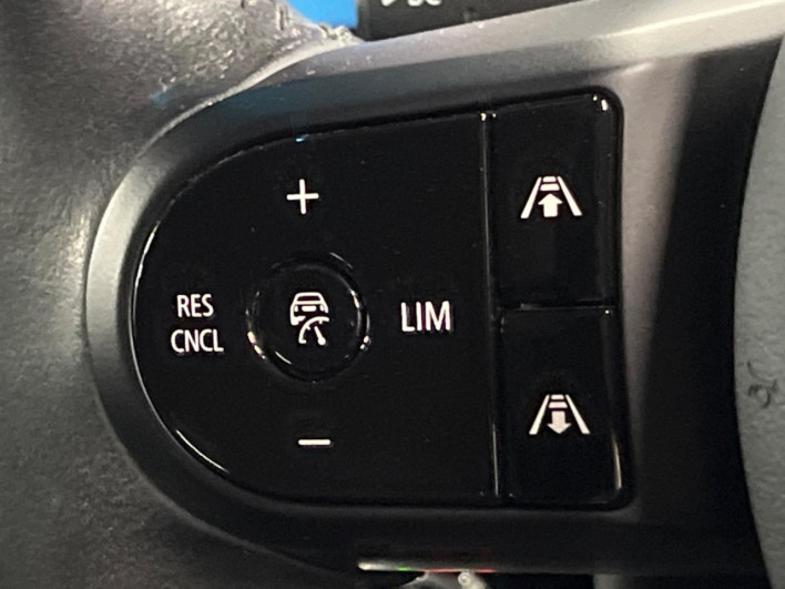 2021 Rover Mini 3DA-XV15MW (UW-6a223fa135c05)[19]