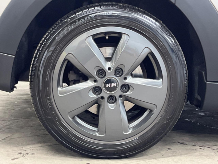 2021 Rover Mini 3DA-XV15MW (UW-6a223fa135c05)[29]