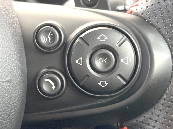 2017 Rover Mini LDA-YT20 (UW-6a223fa3e4cb1)[24]