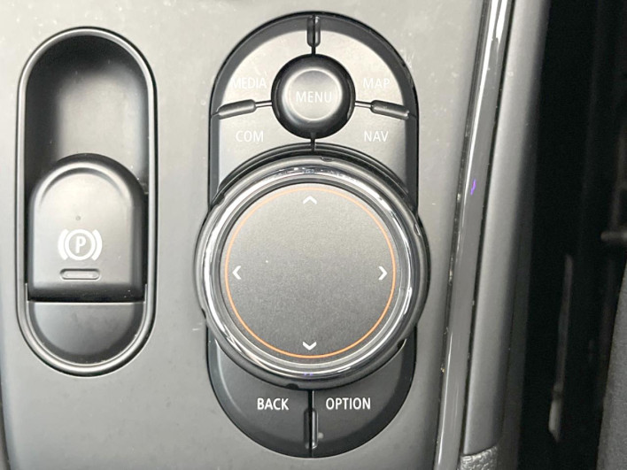 2017 Rover Mini LDA-YT20 (UW-6a223fa3e4cb1)[22]
