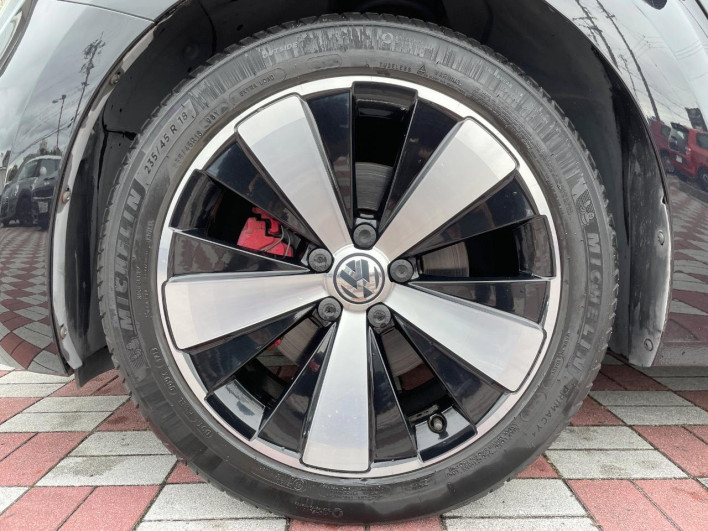 2014 Volkswagen The Beetle ABA-16CPL (UW-6a223fa54587f)[15]