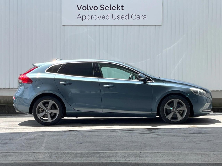2014 Volvo V40 DBA-MB4164T (UW-6a223fa8172fe)[6]