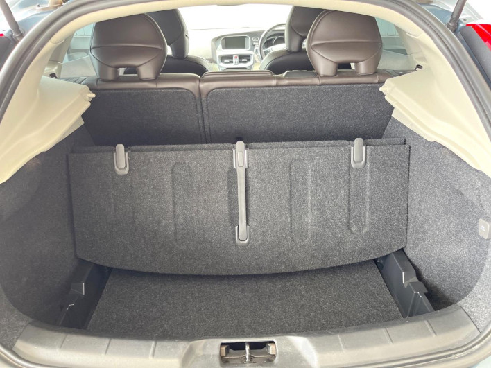 2014 Volvo V40 DBA-MB4164T (UW-6a223fa8172fe)[28]