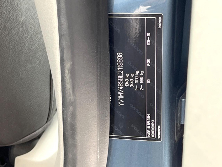 2014 Volvo V40 DBA-MB4164T (UW-6a223fa8172fe)[1]