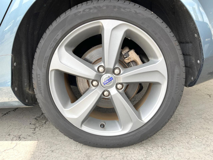2014 Volvo V40 DBA-MB4164T (UW-6a223fa8172fe)[23]