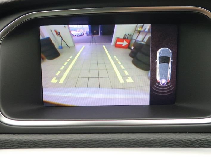 2019 Volvo V40 LDA-MD4204T (UW-6a223fa86bb46)[21]