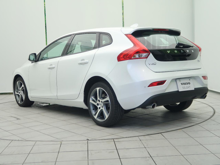 2019 Volvo V40 LDA-MD4204T (UW-6a223fa86bb46)[7]