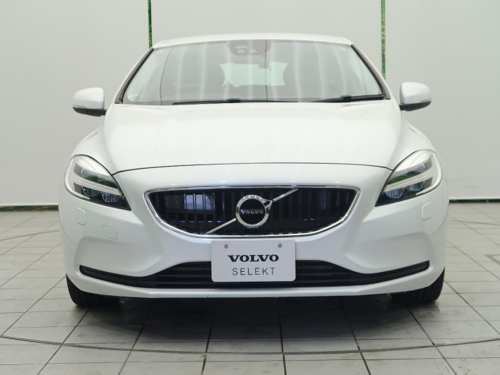 2019 Volvo V40 LDA-MD4204T (UW-6a223fa86bb46)[4]