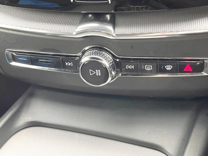 2018 Volvo XC60 LDA-UD4204TXC (UW-6a223faa5a21f)[12]
