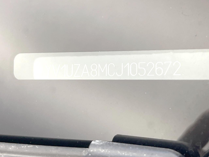2018 Volvo XC60 LDA-UD4204TXC (UW-6a223faa5a21f)[1]