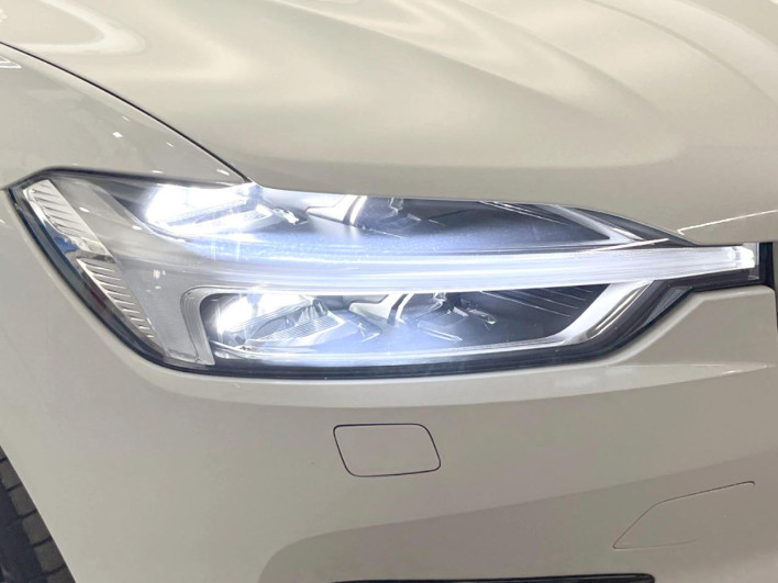 2018 Volvo XC60 LDA-UD4204TXC (UW-6a223faa5a21f)[27]